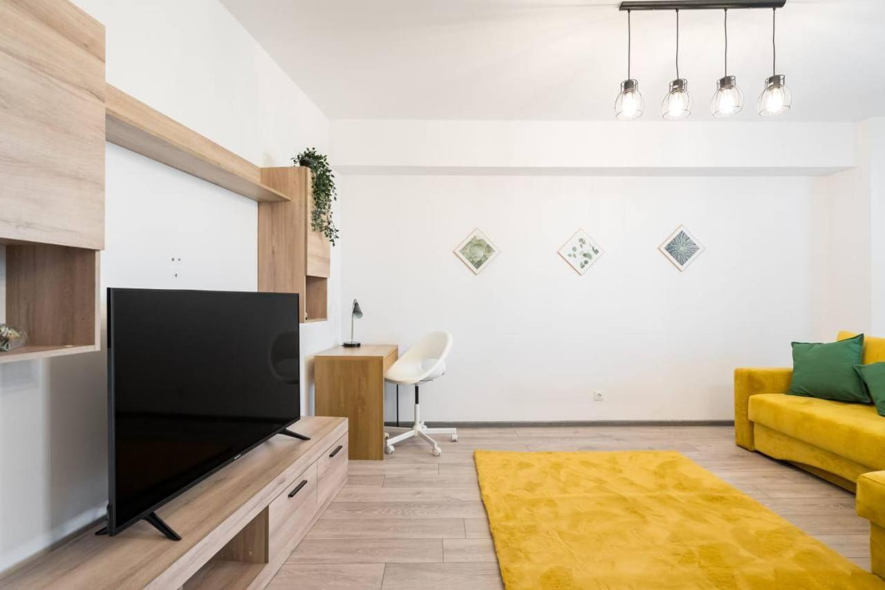 Carol New Building With Balcony Apartment Bukares Bagian luar foto