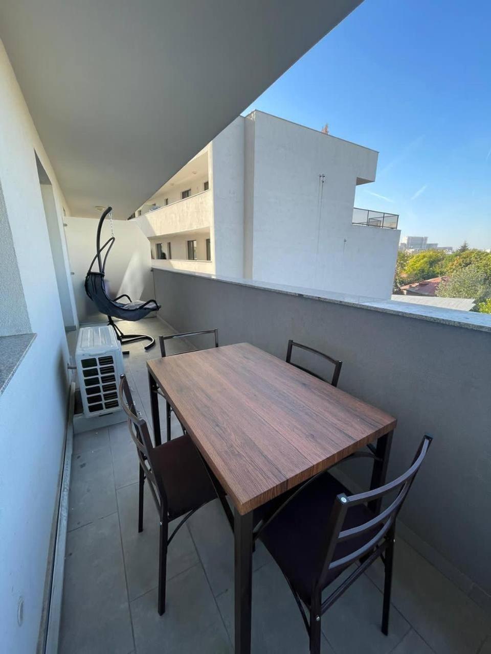 Carol New Building With Balcony Apartment Bukares Bagian luar foto