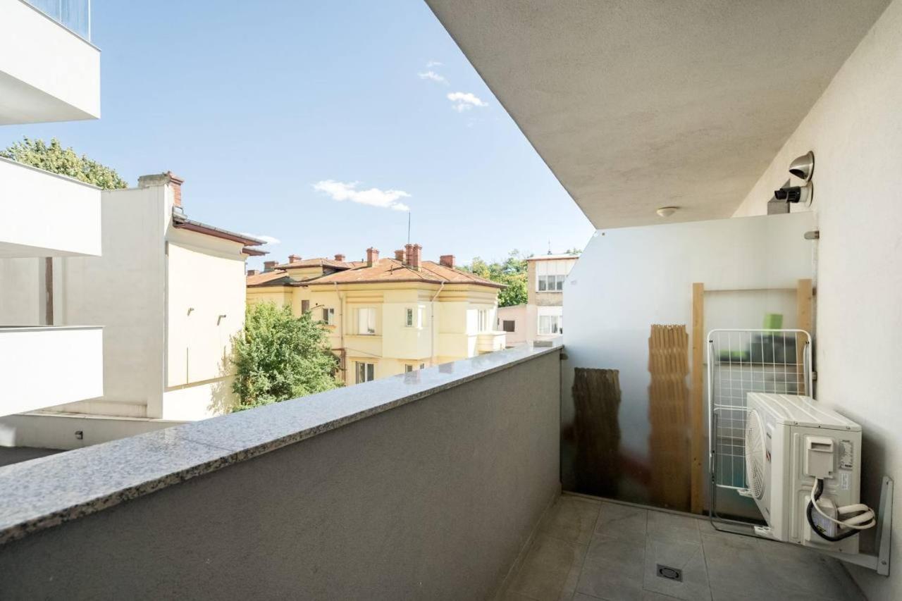 Carol New Building With Balcony Apartment Bukares Bagian luar foto