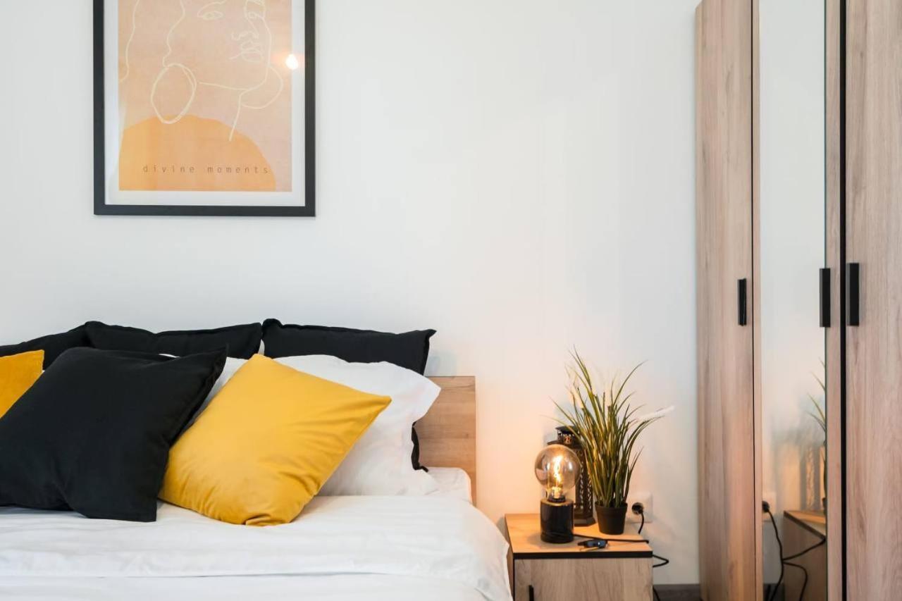 Carol New Building With Balcony Apartment Bukares Bagian luar foto