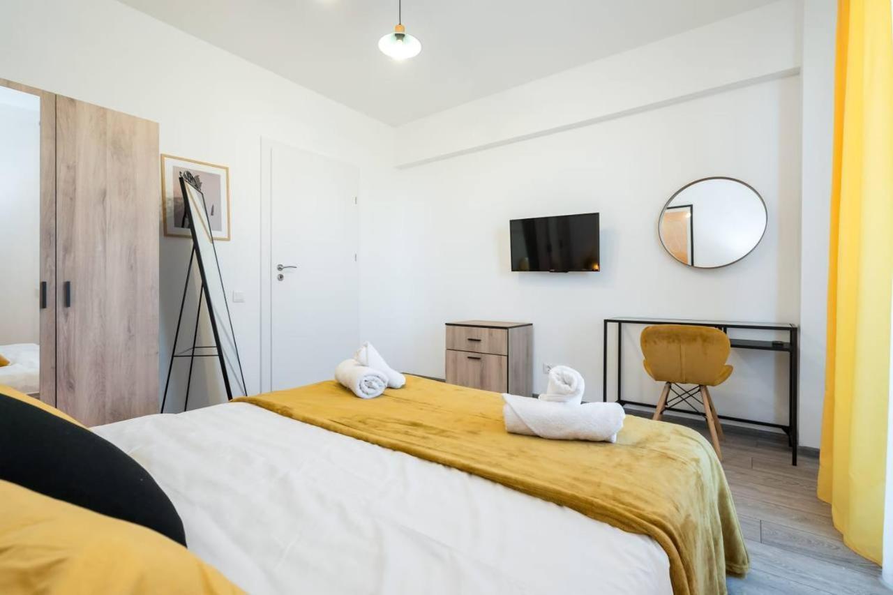 Carol New Building With Balcony Apartment Bukares Bagian luar foto