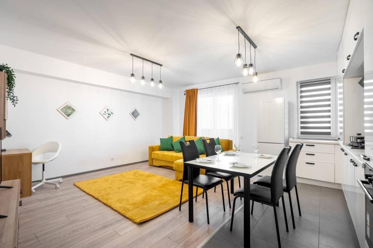 Carol New Building With Balcony Apartment Bukares Bagian luar foto